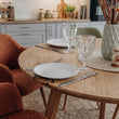BusyKids Runder Tisch aus massiver Eiche