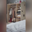 Offener Kinderkleiderschrank in Form eines Hauses BusyKids